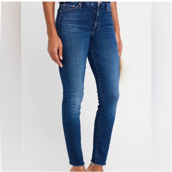 Mother high waisted looker distressed ankle fray denim jeans in dark wash - Picture 1 of 7